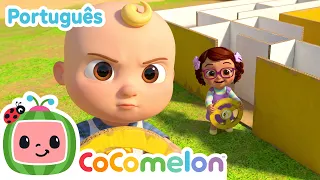 Aprendendo com CoComelon: Direções e o Clássico Ônibus! | Músicas Infantis em Português