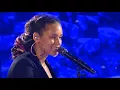 Alicia Keys - Speech / Feelin' It - Jay Z Tribute