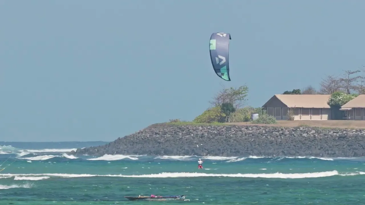 July Sanur Kitesurfing