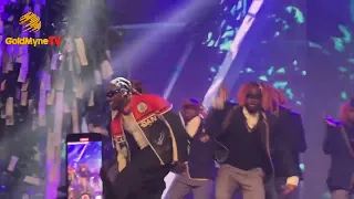 fireboy rotimi perform with asake at mr money with the vibe concert as chief folorunso coker is ho