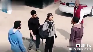 بنت ب 100 راجل 