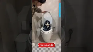 Giả Ma Skibidi Toilet Làm Chồng Sợ Hãi Khóc Thét Haihuoc Vuinhon Troll Funny Shorts 