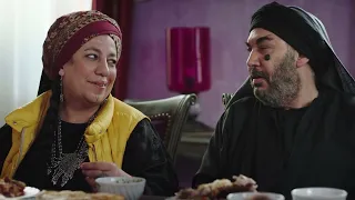 أخير ا الكبير لقى حفني الديب اللي بيدور عليه قاعد في بيته على السفرة  الكبير أوي ج  دندنها
