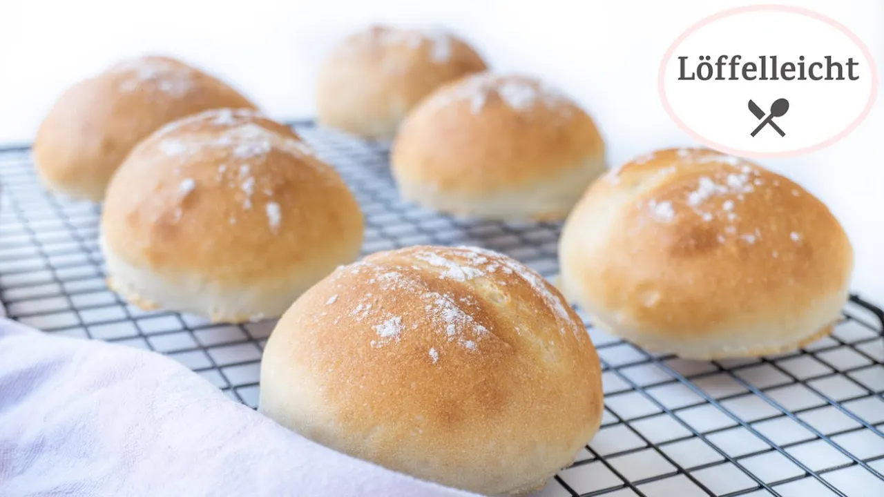 
          
          
          
            
            Schnelle Brötchen wie vom Bäcker - Last Minute Brötchen Rezept
          
        . 