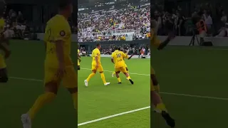 Ronaldinho was out there dancing ????