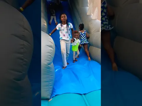 Who can climb spongebob first 🥰#shortsfeed #shorts #fun #birthday #funtime #celebration