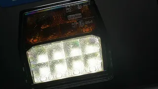 Video: Frontblinklicht mit Positionsleuchte | 12V | 5-PIN -Bajonett | VK-2240B5