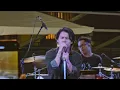 Rony Parulian Salahi Aku ( Ku Jatuh Cinta Lagi) Live Perdana La Piazza Sumarecon Mall Kelapa Gading 