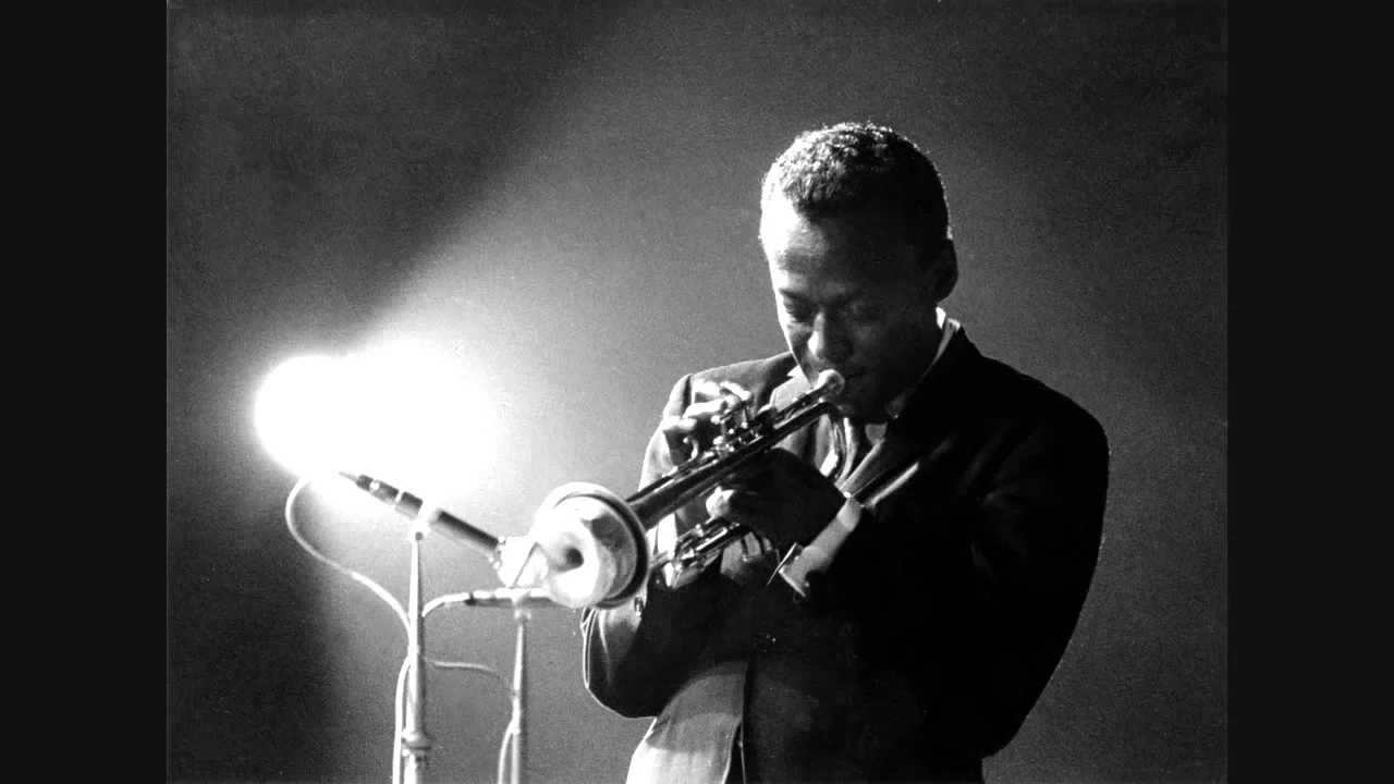 Miles Davis - "Blue In Green" (Kind Of Blue - 1959) Miles Davis - "Blue In Green" (Kind Of Blue - 1959)