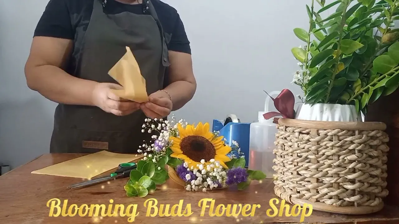 FLOWER SHOP PH vlog 💐 3 💐 Simple bouquet wrapping 💐 @Blooming Buds #sunflower #sunflowerbouquet