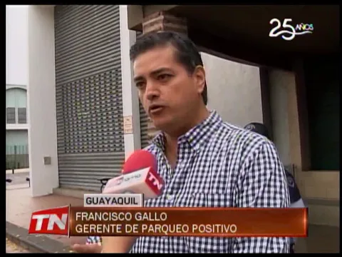 Instalan nuevos parquímetros en avenida Víctor Emilio Estrada