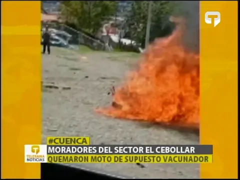 Moradores del sector El Cebollar quemaron moto de supuesto prestamista