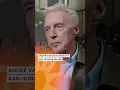 Download Lagu André van Duin gehecht aan hondje Nhaan | RTL Boulevard