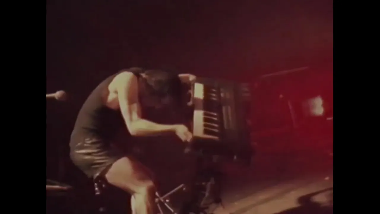 Nine Inch Nails - Closer (Live - Self Destruct tour)