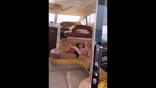 دبي الفتيات المتعة     سمعها