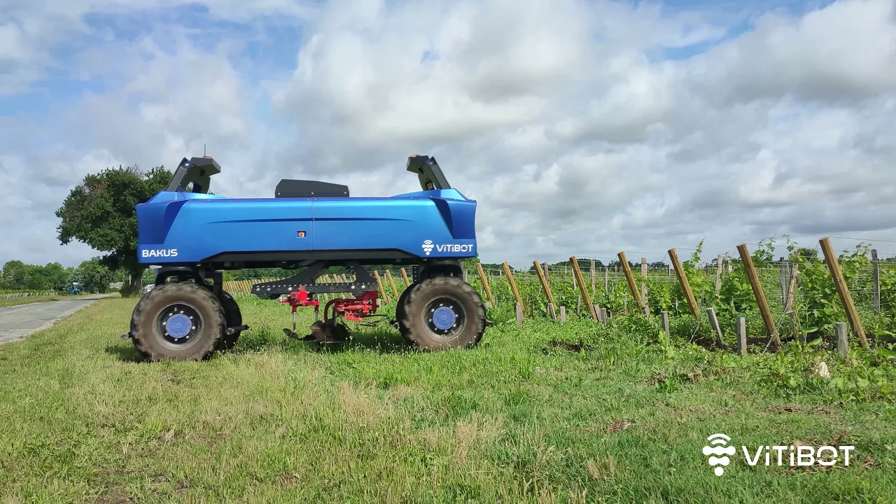 Bakus, full electric and autonomous vineyards robot - virtual demo - Third generation - Bordeaux