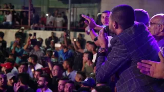 ههههههه ايمن السبعاوي وقف الحفله منيييح ما صارت كارثه وراحو 20 شب قتلا اضحككك مع السبعاوي 