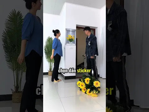 Mẹ dán sticker 3D lên tường bị chê xấu 😂