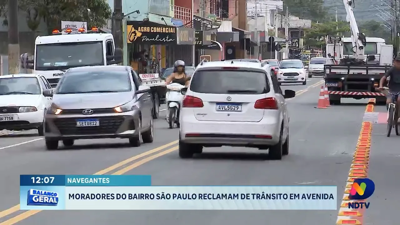 Moradores do bairro São Paulo reclamam de trânsito em avenida