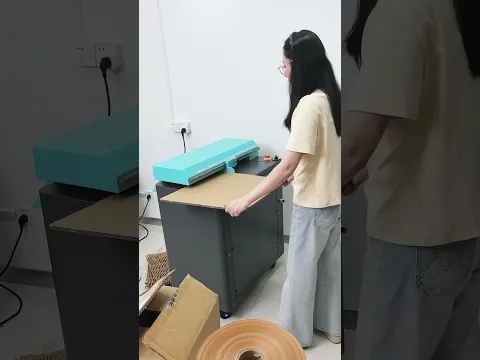 Verzichten Sie auf billige Geschäfte mit Recyclern für übrig gebliebene Kartons. Verwenden Sie ungenutzte Kartons mit der Maschine als praktisches Polsterpapier.