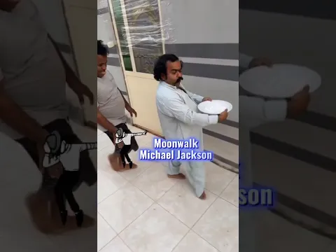 MOONWALK😂 #michaeljackson #moonwalk #funny #engraçado