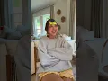 Absurd questions to guess the number on our forehead