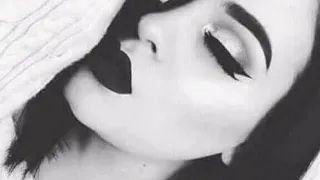 موسيقى الصقر حزينه  ارجو الاشتراك بالقناة دندنها