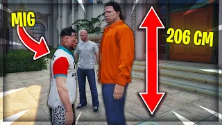 Spiller RP Som Min RIGTIGE Højde! - DANSK GTA 5 RP FIVEM