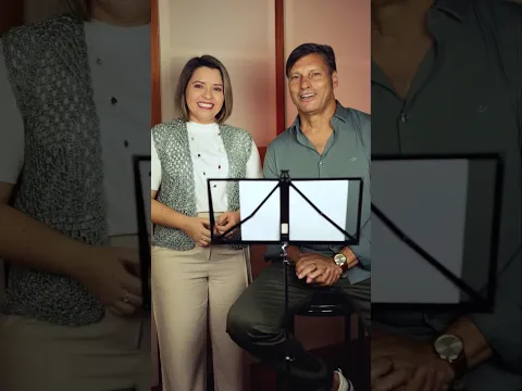 @JonnyMendes e @ADRIANAMELO_OFICIAL convidam a ouvir “Há um barco esquecido na praia”