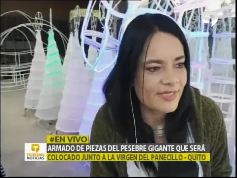 Armado de piezas de pesebre gigante que será colocado junto a la virgen del Panecillo - Quito