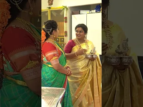 అక్క ఎంతో ఓపికతో, భక్తితో పూజ చేస్తుంది || #varalakshmivratham #naveenavlogs #trending #pooja #viral