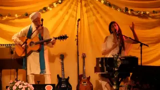 Download Bhaja Man Mere - The GuruGanesha Band, Live in Concert MP3