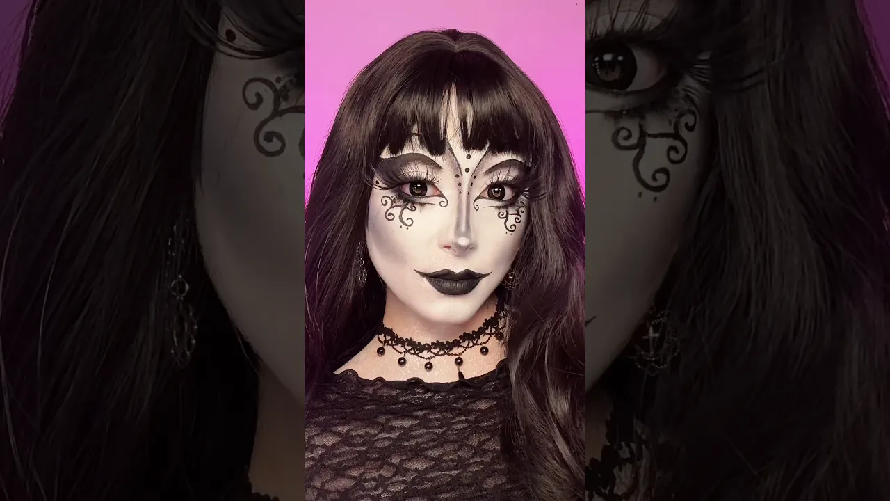 Trying GOTH Makeup!!🖤