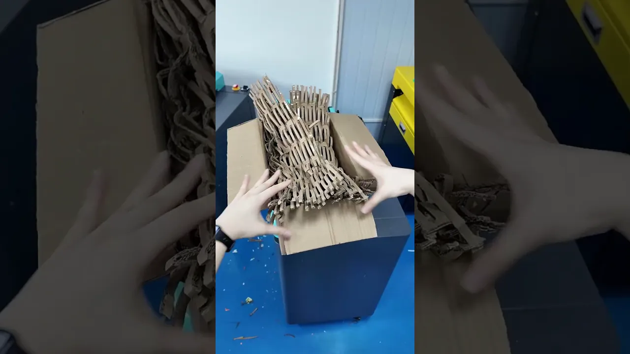 Hören Sie auf, Karton zu niedrigen Preisen an Recyclingpartner zu verkaufen. Verwenden Sie entsorgte Kartons mit dem Kartonzerkleinerer-Expander als Versandpolsterung.