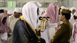  وأنيبوا إلى ربكم وأسلموا له     بأدائه المميز والخاشع يبدع الشريم في تحبير خواتيم سورة الزمر دندنها