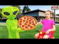 Download Lagu Pretend Play Pizza Drive Thru Restaurant. Funny Food Toys Story