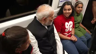 Modi Shares Metro Moments | His interactions in Delhi Metro with kids and women