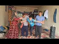 Download Lagu Mr. Dal and Froud's family strongly opposed Mr. Dal's son Hadi's move to the city.