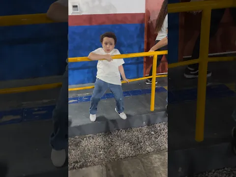 Cuidado Caio, não pode fazer isso. #shortsvideo #criança
