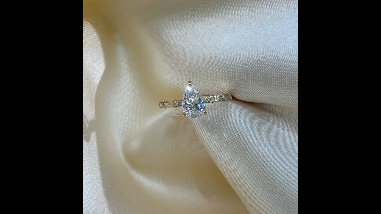 Celeste丨1CT Pear Cut Lab Diamond Hidden Halo Ring-Modern Style