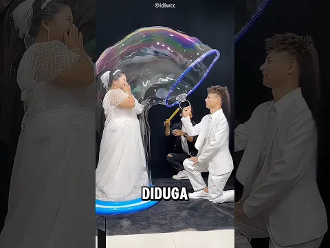 😱Pasangan Ini Menggunakan Balon Besar Untuk Fotonya! #viral