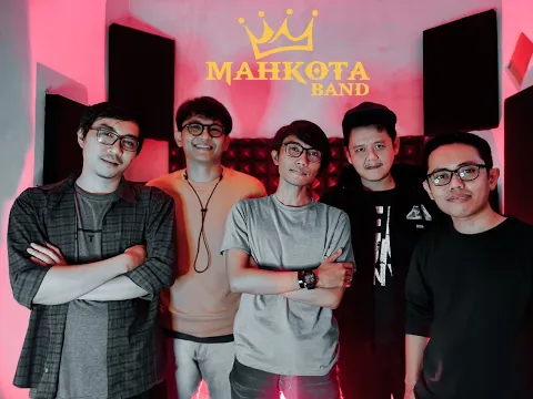 Download MP3 MAHKOTA BAND \