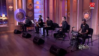 الشاعر عمرو حسن في إلقاء رائع لقصيدته حبيتك ليه 