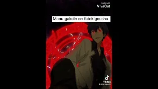 افضل انيميات حيث البطل قوي جدأ ولاكن الناس تضنه ضعيف 