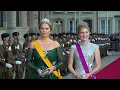 Download Lagu Wow! Máxima, Amalia en Elisabeth schitteren op rode loper in Luxemburg