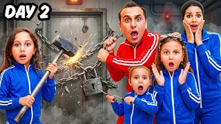 تحدي اسرع شخص هيفتح باب الفيلا الغامض | روحنا فيها 😱