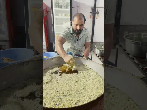 Surat’s Iron Man Bhajiya wala