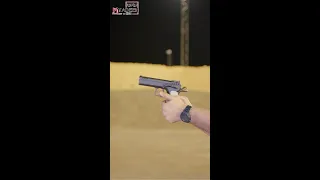 كيف تمسك المسدس مثل الاغبياء 