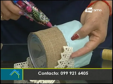 Realizamos un adorno para que los pequeños puedan regalar a las mujeres del hogar