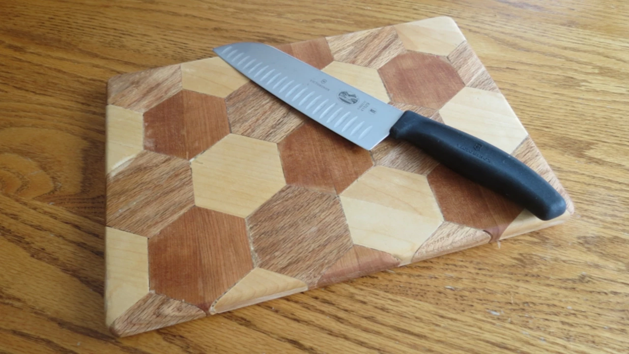 Сверление в округлой древесине. Make made cut cut get. Make made cut cut get. Paperboard creasing and die-cutter how it is made. Make made cut cut get.